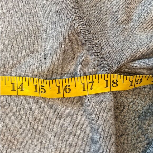 Marc Asher New York Gray Crewneck long sleeve Sweater. Size Small - Picture 4 of 6
